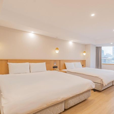 Hamilton Hotel Taichung Bagian luar foto