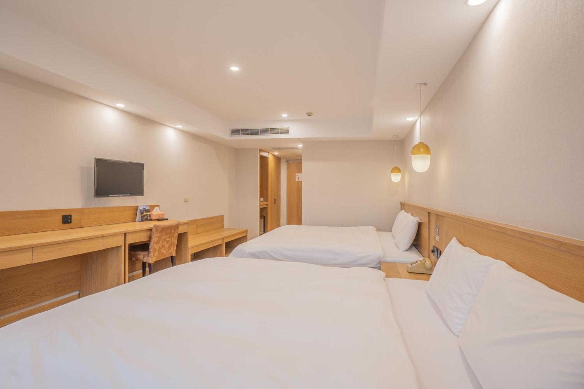 Hamilton Hotel Taichung Bagian luar foto