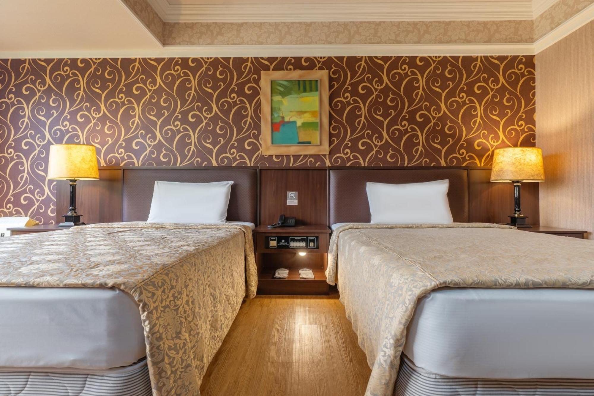 Hamilton Hotel Taichung Bagian luar foto