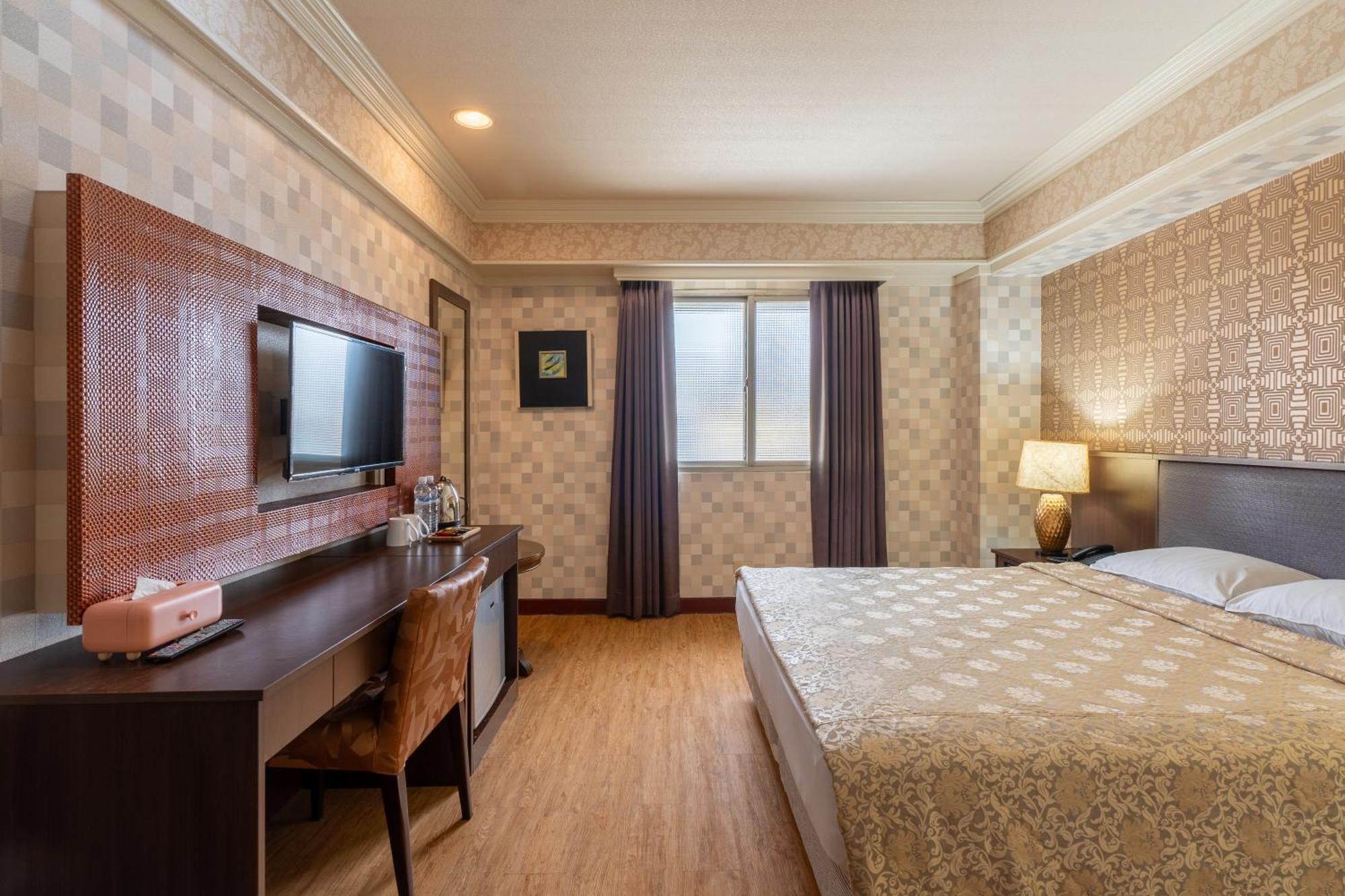 Hamilton Hotel Taichung Bagian luar foto