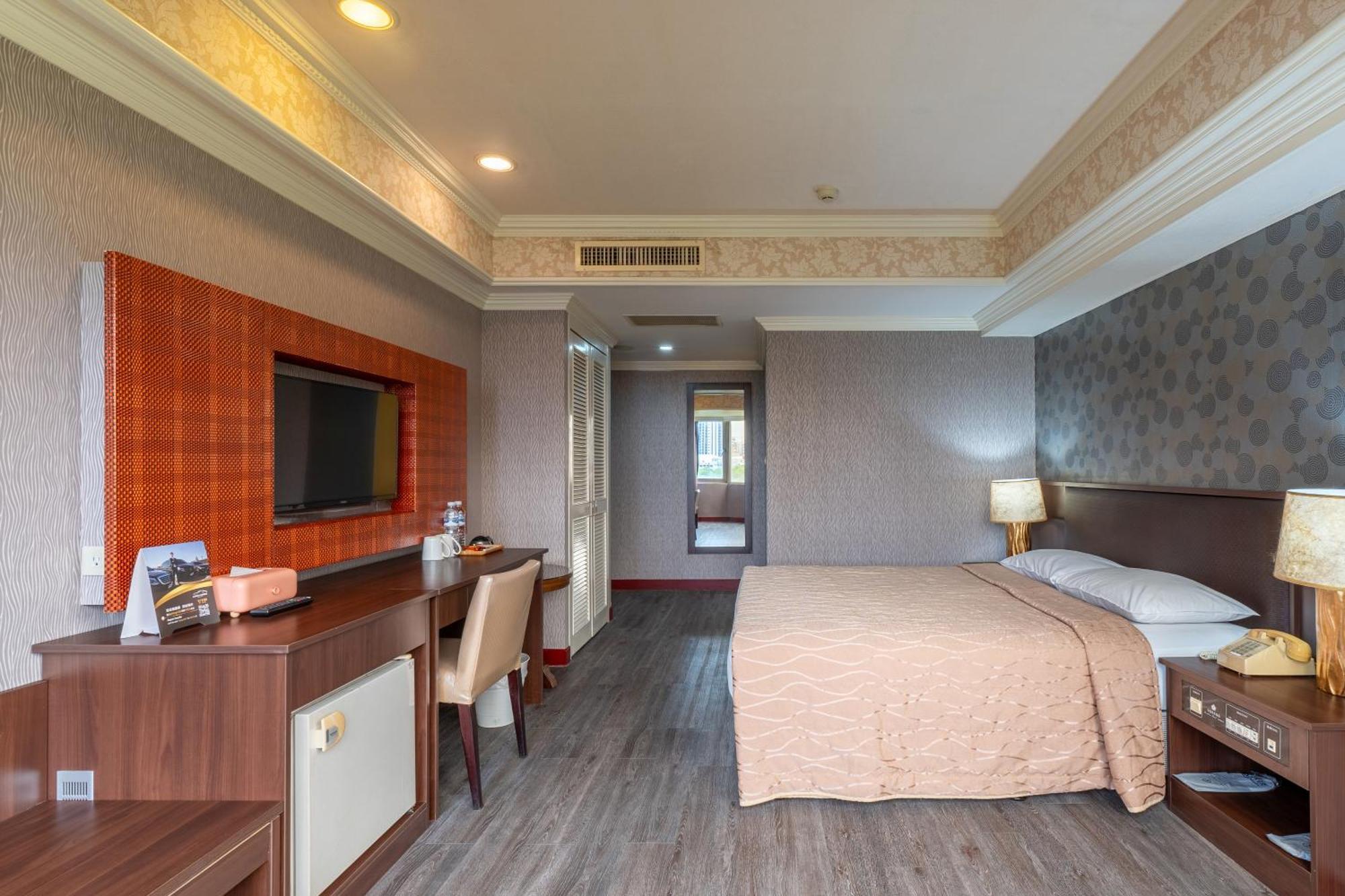Hamilton Hotel Taichung Bagian luar foto