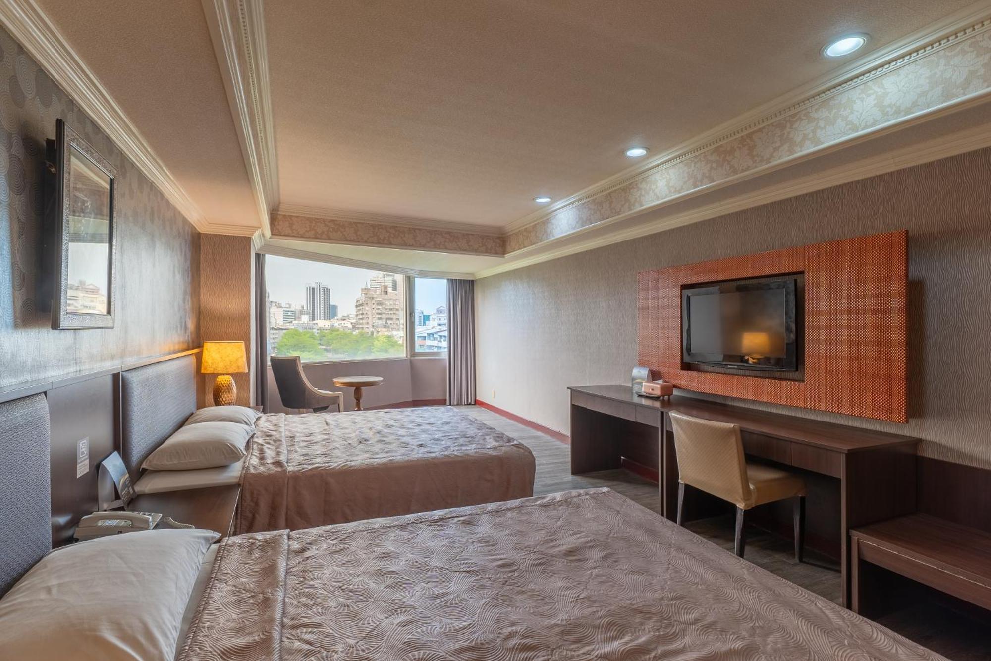 Hamilton Hotel Taichung Bagian luar foto