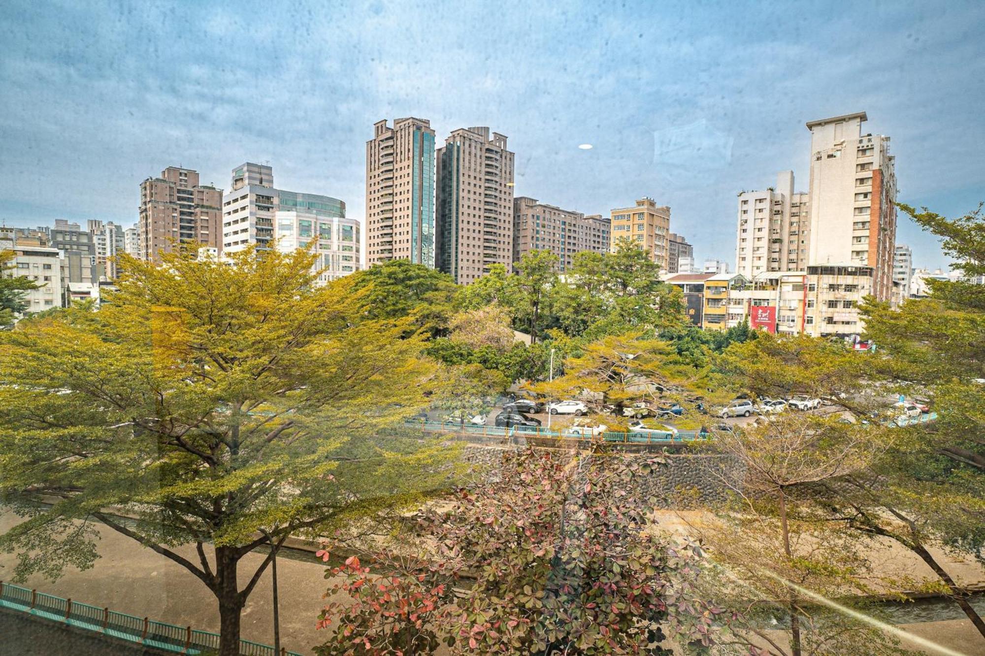 Hamilton Hotel Taichung Bagian luar foto